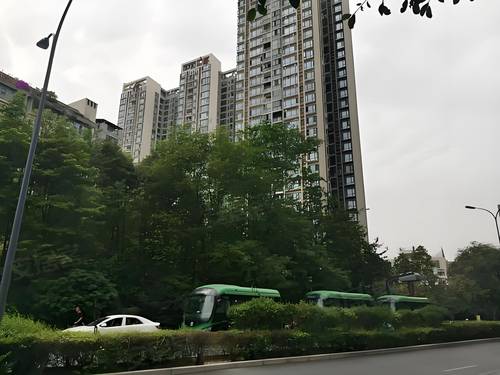 天府长城嘉南地 老旧电梯更新项目实景